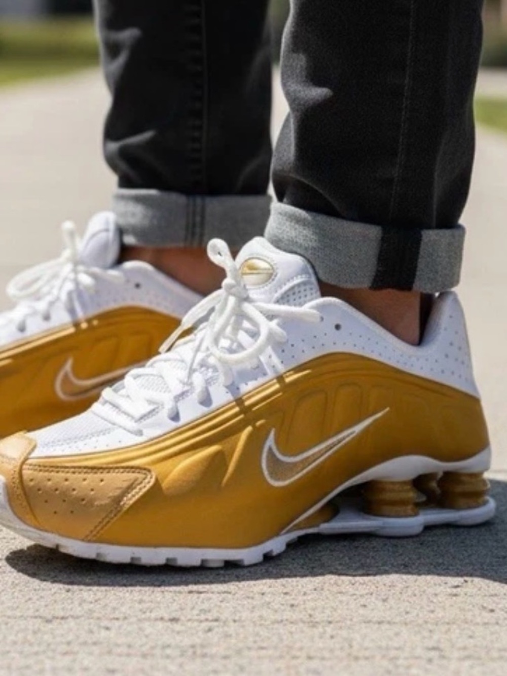 NWT Nike White & Gold Shox R4 Women’s 7 - Picture 5 of 5
